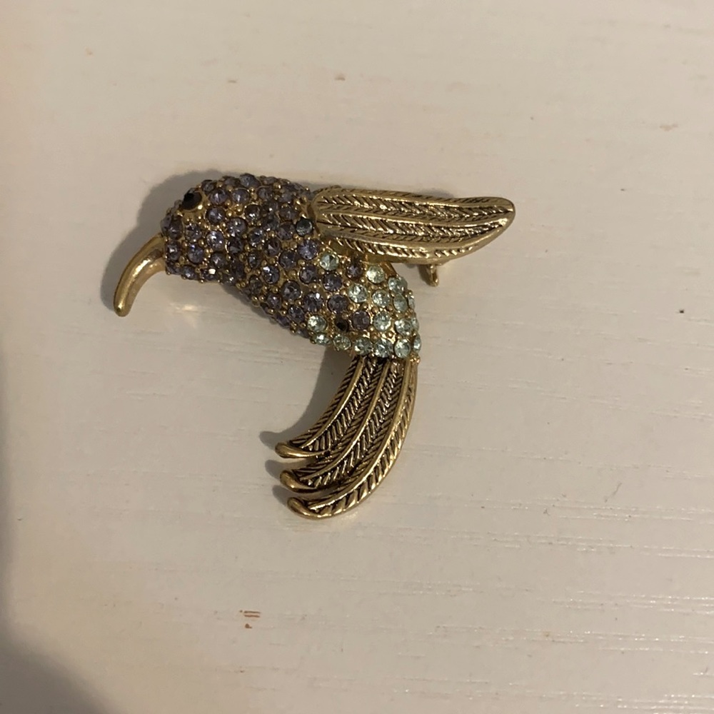 Gold brooch